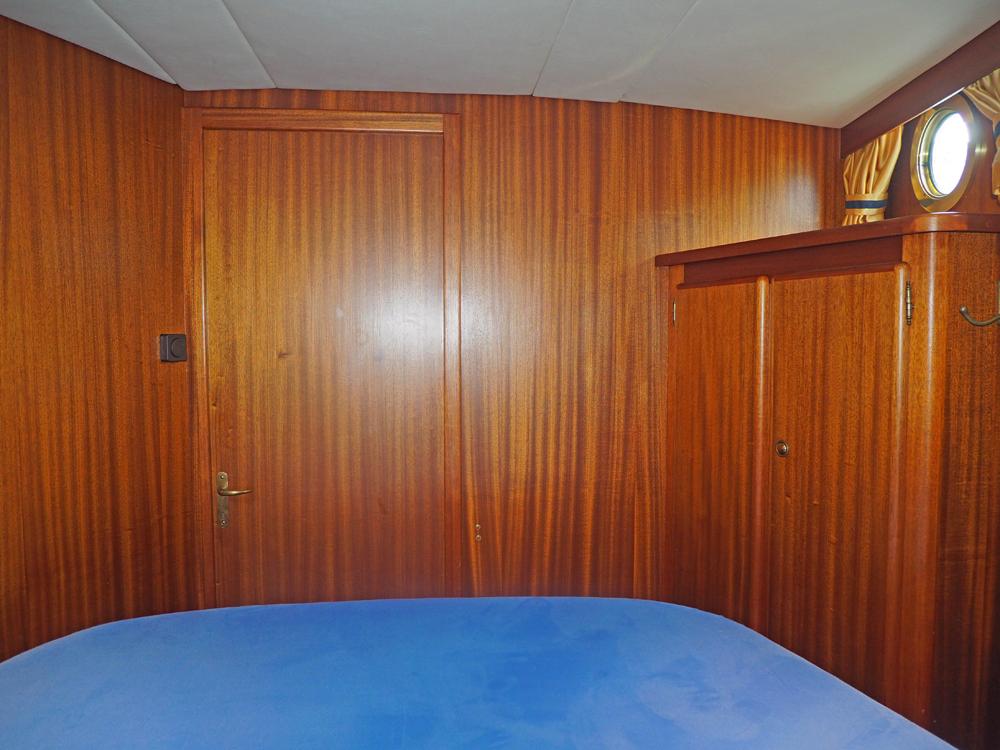 Cabin en avant, H&eacute;bergements